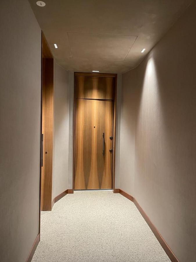 Number House - Number 11 Milaan